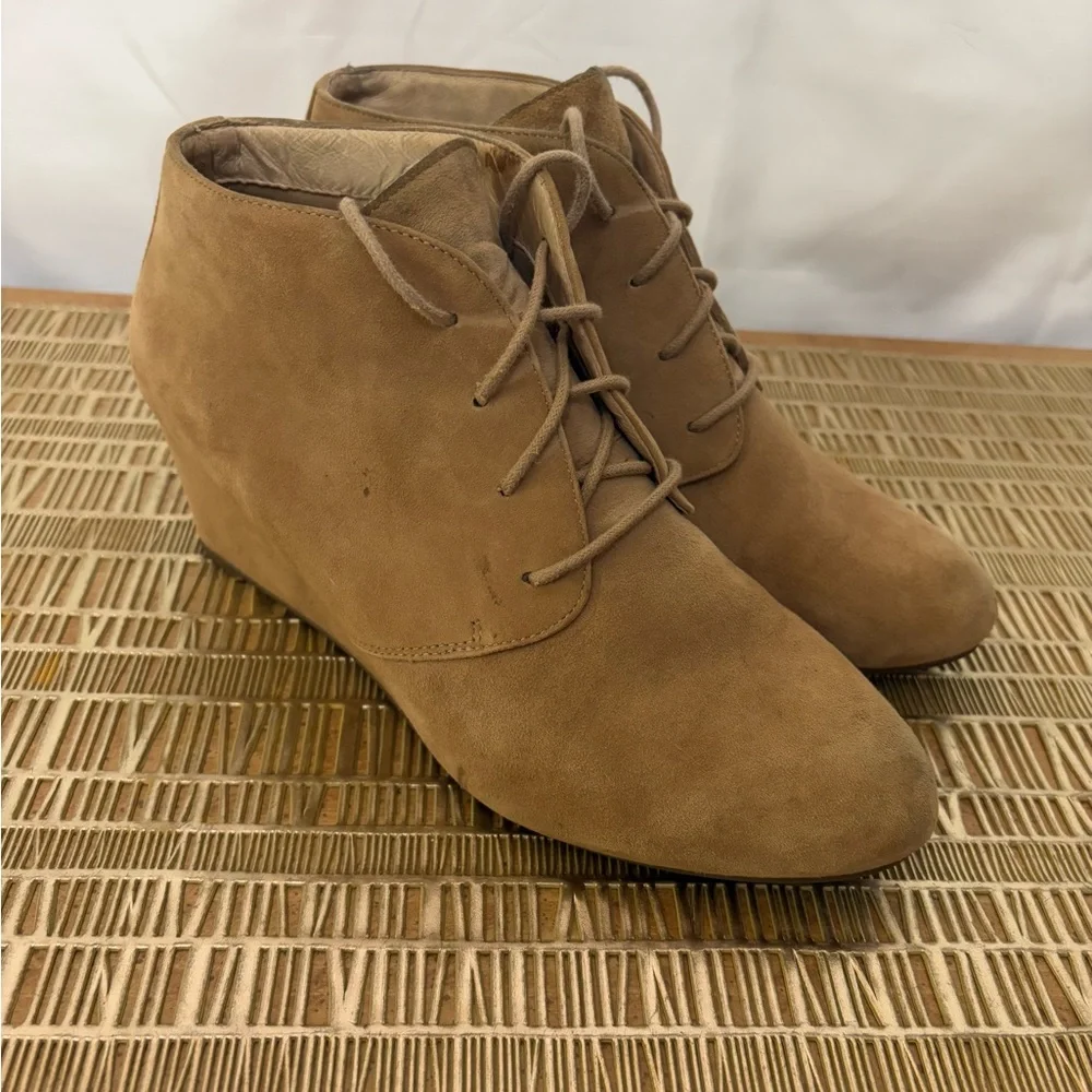 Vionic Elevated Becca Wedge Suede Ortaheel Comfort Bootie, Light Tan, US 8.5‎
